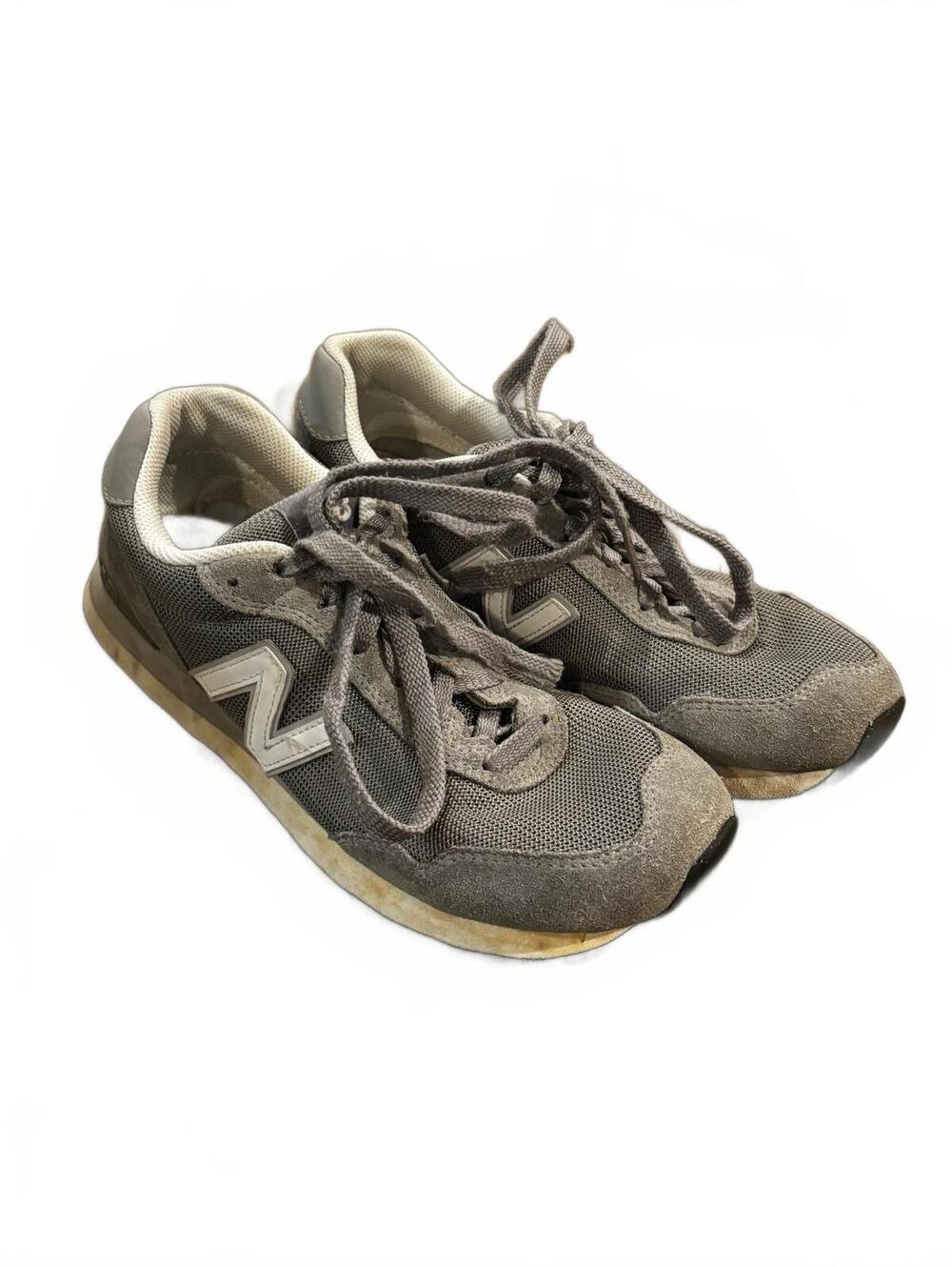New Balance Women's Gray Suede and Mesh Sneakers Size 7